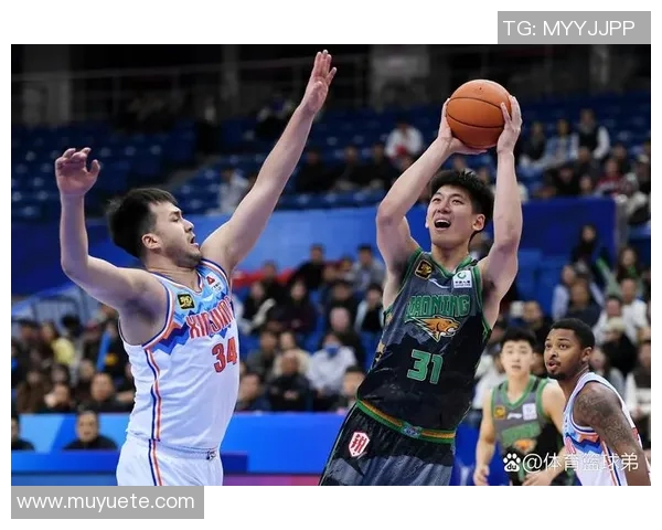 新疆雪豹纳欢迎战辽宁队全力争胜展现球队实力与激情