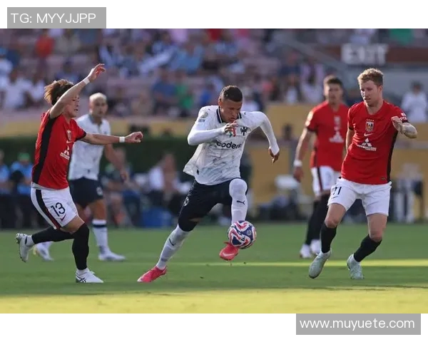 温布利草坪质量引发球员集体吐槽欧冠决赛场地争议再升级