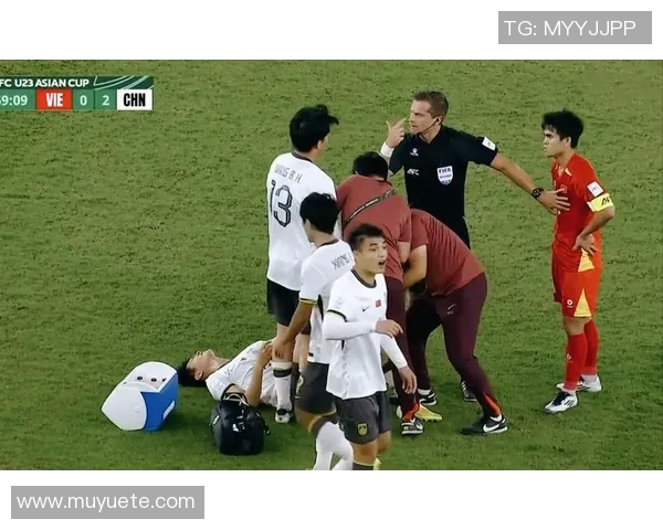 越南U23队迎战朝鲜队展现青春风采激烈对决引人瞩目 越南U23队迎战朝鲜队展现青春风采激烈对决引人瞩目