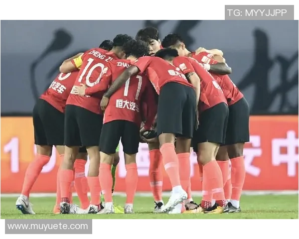 重温经典对决恒大与苏宁的巅峰对抗再度回顾