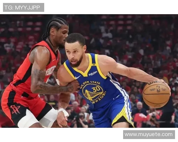 勇士与火箭激战正酣精彩瞬间回顾与分析全场精彩表现不容错过